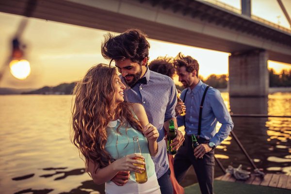 Quels sont les meilleurs moyens de célébrer les traditions culturelles locales?